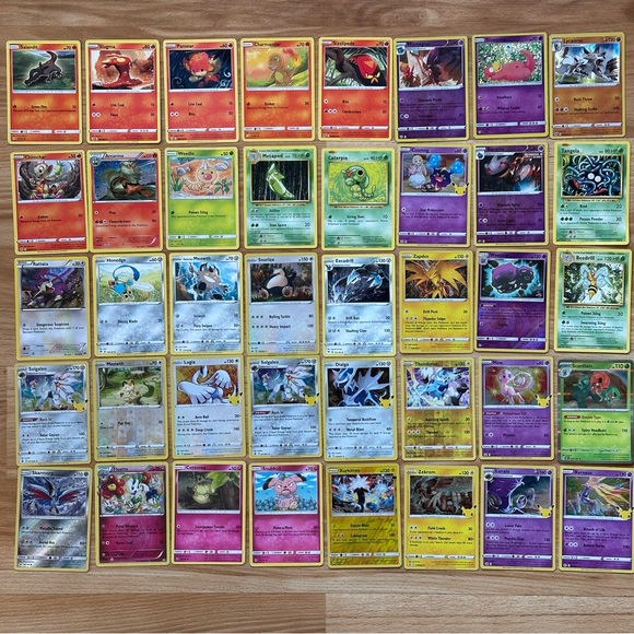 Lot of 450 Pokemon Trading Card Collection - Picture 4 of 16